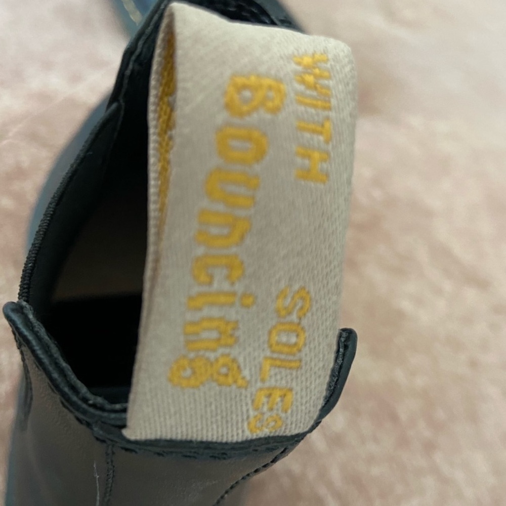 DR. MARTEN | VEGAN 2976 FELIX CHELSEA BOOTS - Picture 7 of 7
